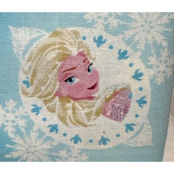 Disney Frozen Elsa Cotton Fabric Roll 43" X 108" Blue Snowflakes Design 3 Yards - Picture 3 of 6